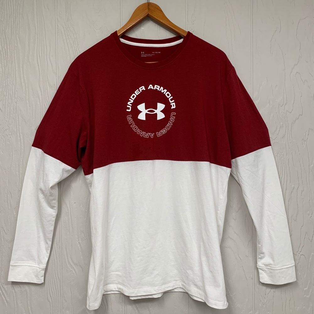 Under Armor Long Sleeved T-shirt